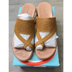 BareTraps Brett Caramel Comfort Sandals Women Size 10
